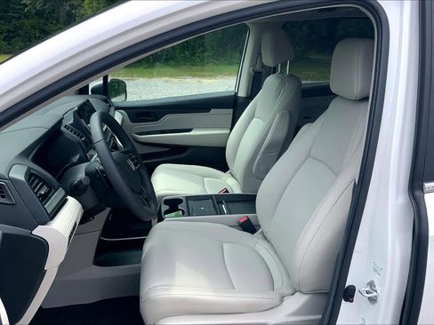Used 2026 Honda Odyssey EX-L image 14
