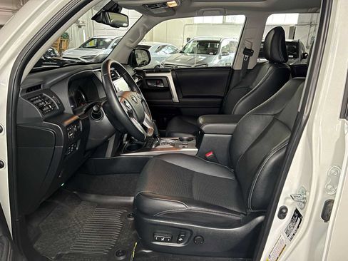 Used 2023 Toyota 4Runner Limited AWD/4WD image 20