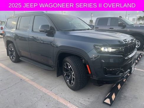 Used 2025 Jeep Wagoneer Series II image 2