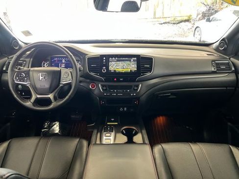 Used 2024 Honda Passport TrailSport image 13