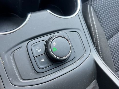 Used 2023 GMC Terrain SLE w/ Elevation Edition image 39