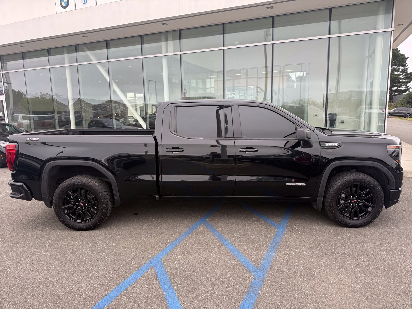 Used 2024 GMC Sierra 1500 Elevation AWD/4WD image 9
