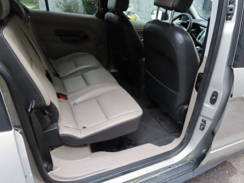 Used 2014 Ford Transit Connect XLT image 15