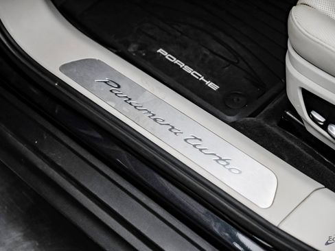 Used 2018 Porsche Panamera Turbo Sport Turismo image 38
