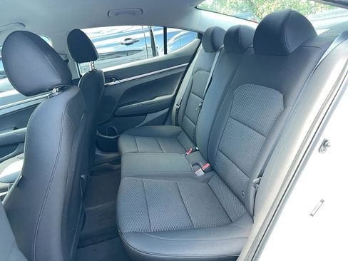 Used 2019 Hyundai Elantra SE w/ Cargo Package image 11