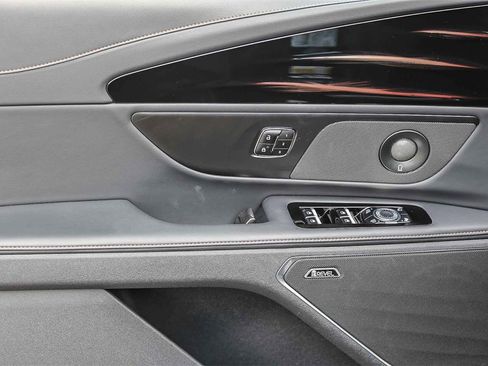 Certified 2024 Lincoln Nautilus Reserve w/ Equipment Group 202A image 25