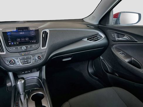 Used 2020 Chevrolet Malibu LT FWD image 24