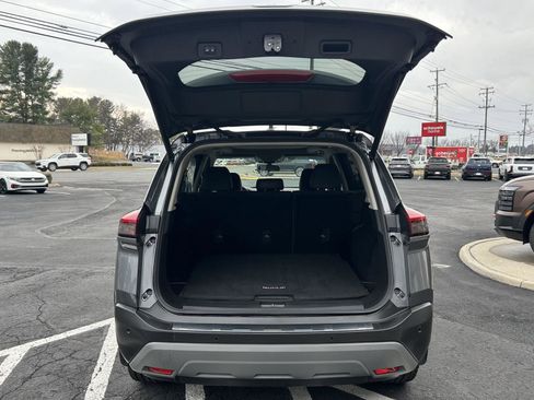 Used 2023 Nissan Rogue SV w/ SV Premium Package image 5