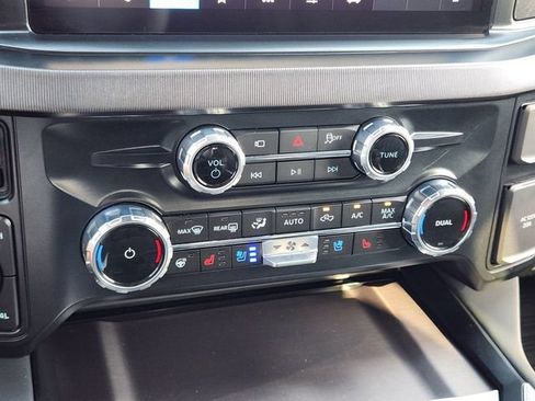 Used 2026 Ford F450 Platinum w/ FX4 Off-Road Package AWD/4WD image 19