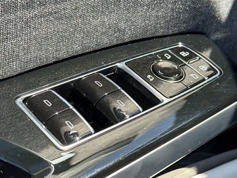 Used 2025 Cadillac Escalade V AWD/4WD image 22