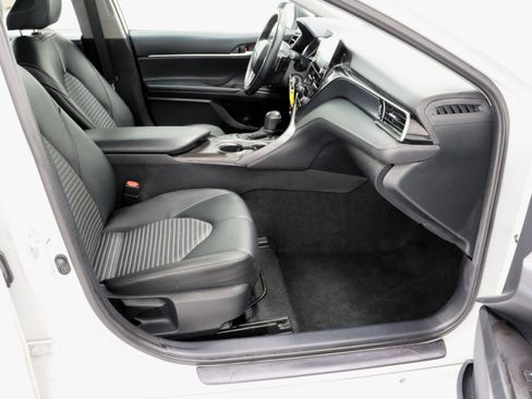 Used 2023 Toyota Camry SE image 34