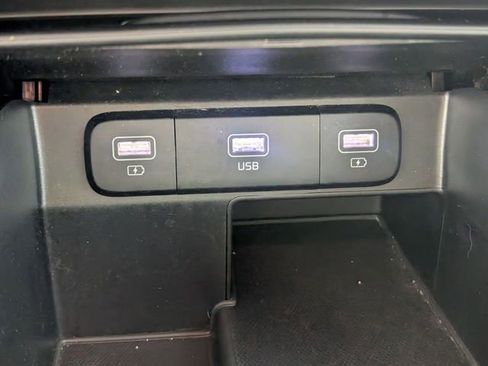 Used 2022 Kia Sorento LX image 20
