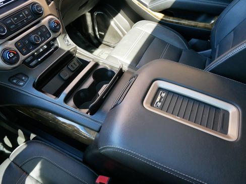 Used 2016 GMC Yukon Denali AWD/4WD image 21
