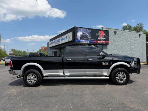Used 2015 RAM 3500 Laramie AWD/4WD image 9