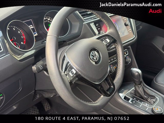 Used 2021 Volkswagen Tiguan SE w/ Panoramic Sunroof Package AWD/4WD image 12
