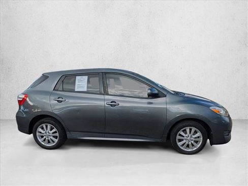 Used 2010 Toyota Matrix image 4