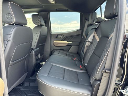 New 2026 GMC Canyon Denali w/ LPO, Denali Black Edition AWD/4WD image 25