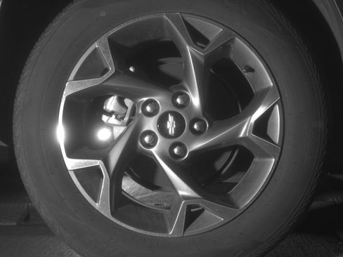 Used 2025 Chevrolet Trax LT FWD image 15