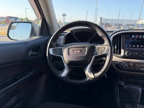 Used 2017 GMC Canyon SLE w/ SLE Convenience Package RWD image 11