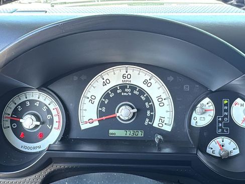 Used 2014 Toyota FJ Cruiser 4WD w/ Upgrade Package image 18
