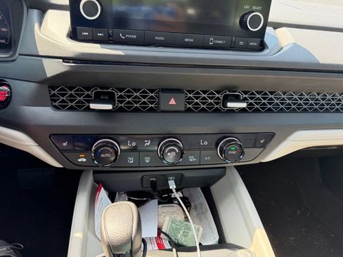 Used 2023 Honda Accord EX image 31
