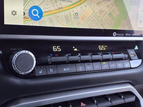 Used 2024 Toyota Tundra Platinum image 8