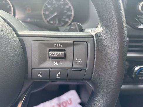 Used 2024 Nissan Pathfinder S image 20