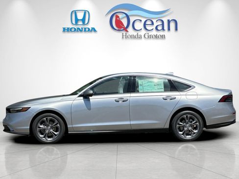 Used 2024 Honda Accord EX image 2