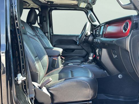 Used 2019 Jeep Wrangler Unlimited Rubicon AWD/4WD image 10