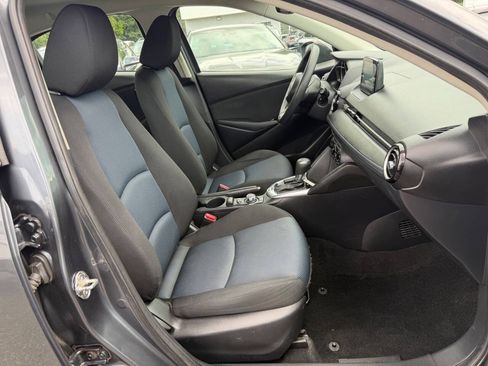 Used 2020 Toyota Yaris LE FWD image 13