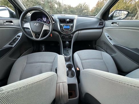 Used 2015 Hyundai Accent GLS image 13