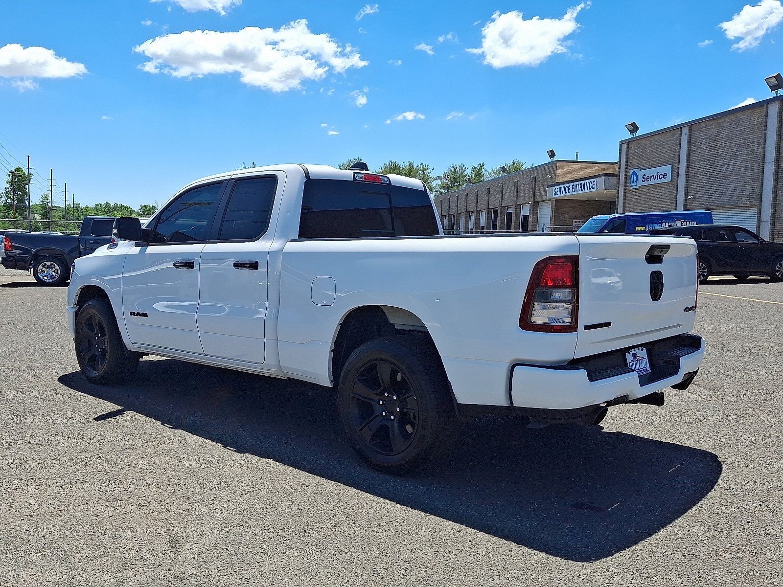 Used 2023 RAM 1500 Big Horn AWD/4WD image 4