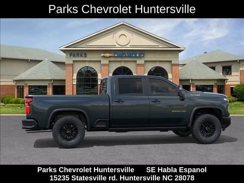 New 2026 Chevrolet Silverado 2500 ZR2 AWD/4WD image 6