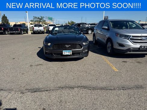 Used 2016 Ford Mustang Convertible RWD image 2