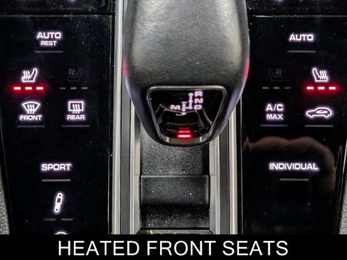 Used 2023 Porsche Cayenne Platinum Edition image 27