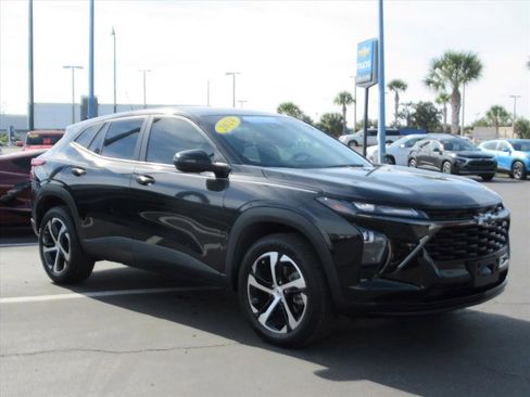 Certified 2024 Chevrolet Trax RS w/ Driver Confidence Package image 4