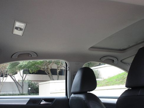 Used 2013 Volkswagen Jetta SE image 20