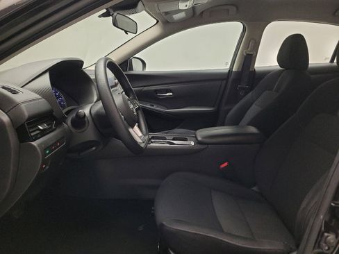 Used 2024 Nissan Sentra SV FWD image 17