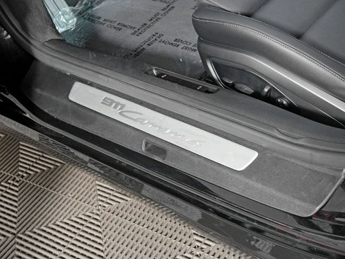 Certified 2024 Porsche 911 Carrera 4 AWD/4WD image 23