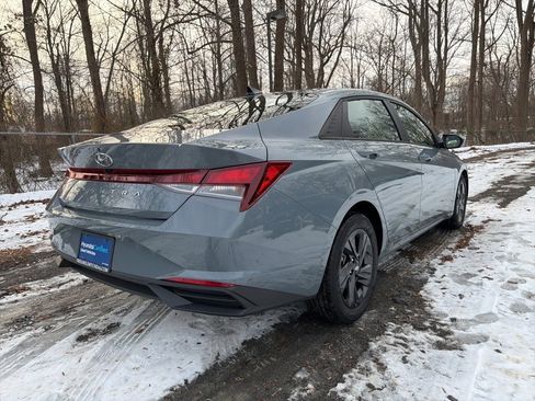 Certified 2023 Hyundai Elantra SEL w/ Cargo Package image 3