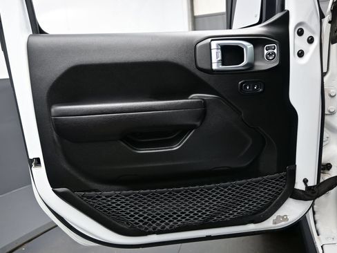 Used 2022 Jeep Wrangler Unlimited Sport AWD/4WD image 12