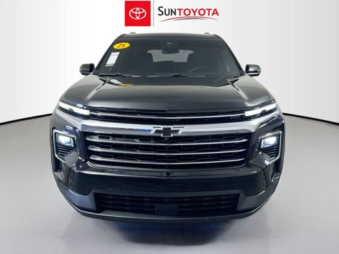 Used 2025 Chevrolet Traverse LT w/ Driver Confidence Package image 10