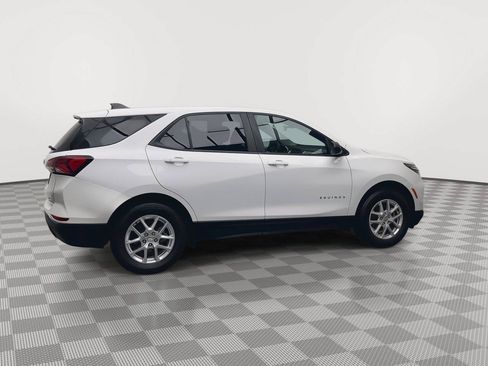 Used 2023 Chevrolet Equinox LS w/ LS Convenience Package AWD/4WD image 36