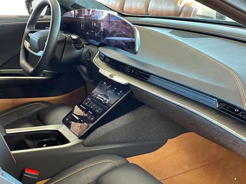 Used 2024 Lucid Air Touring image 26