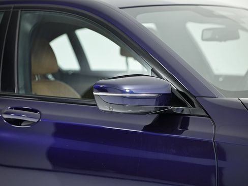 Used 2022 BMW 740i w/ M Sport Package image 12