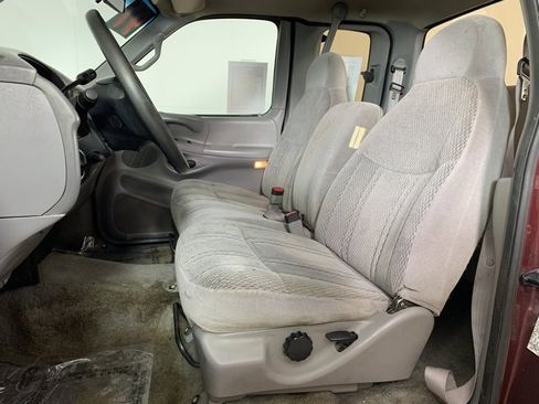 Used 1997 Ford F150 XLT image 10