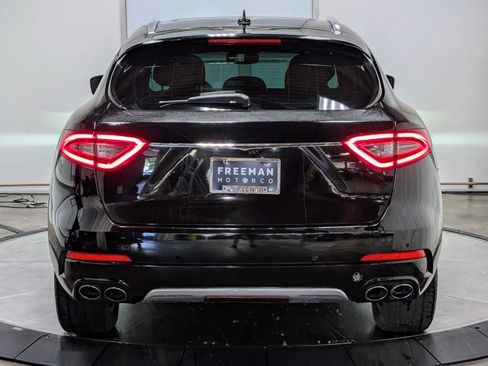 Used 2020 Maserati Levante GranLusso AWD/4WD image 8