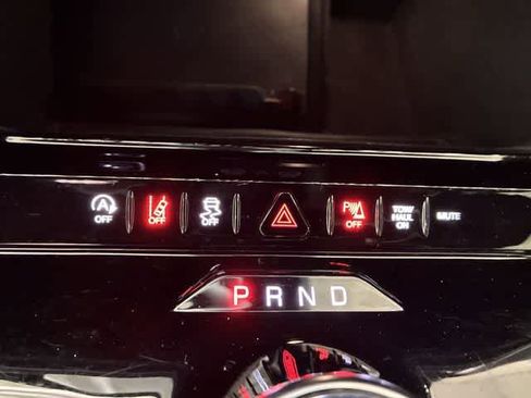 Used 2022 Jeep Wagoneer Series II image 39