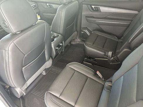 New 2026 Buick Enclave Sport Touring w/ Power Package FWD image 32