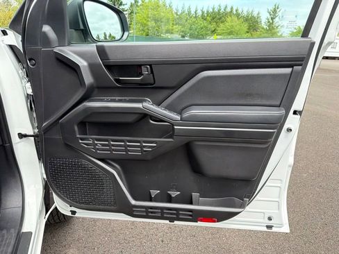 Used 2024 Toyota Tacoma SR RWD image 30